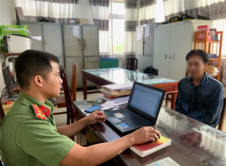 Cảnh giác lời dụ dỗ lấy chồng nước ngoài hưởng cuộc sống giàu sang- Ảnh 1. Cảnh giác lời dụ dỗ lấy chồng nước ngoài hưởng cuộc sống giàu sang- Ảnh 1.