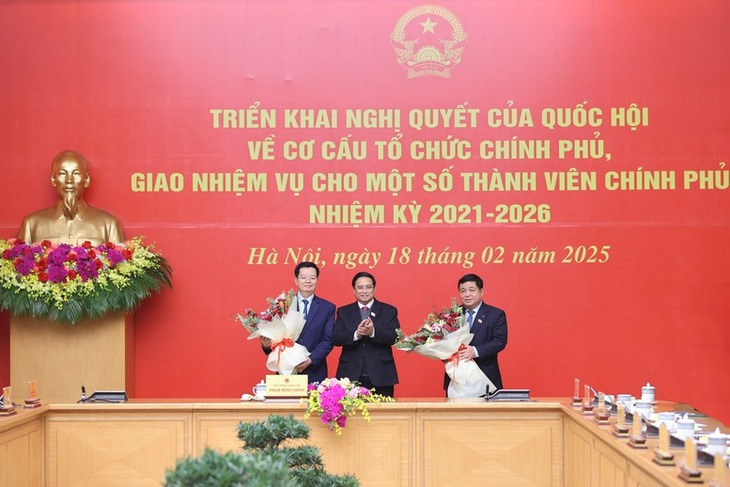 Thủ tướng chúc mừng, giao nhiệm vụ cho 2 Phó Thủ tướng và 4 Bộ trưởng mới- Ảnh 2. Thủ tướng chúc mừng, giao nhiệm vụ cho 2 Phó Thủ tướng và 4 Bộ trưởng mới- Ảnh 2.