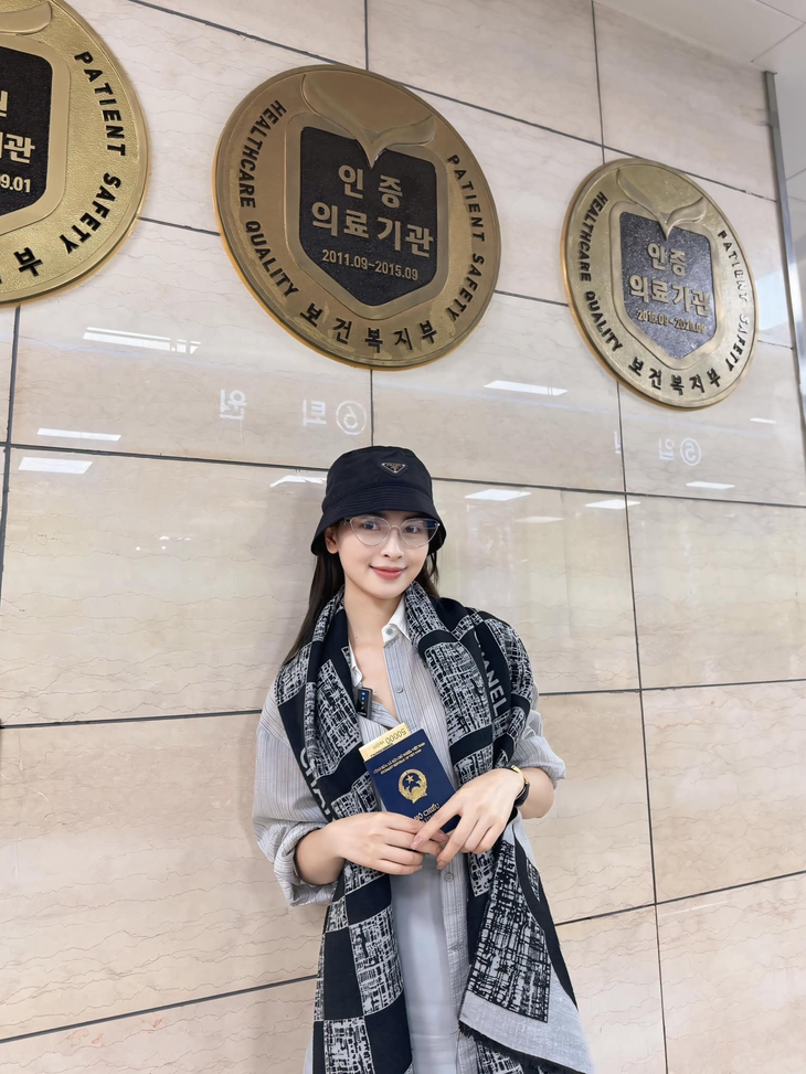 Chân dung bạn gái là MC xinh đẹp, đa tài của cầu thủ Đức Huy- Ảnh 7. Chân dung bạn gái là MC xinh đẹp, đa tài của cầu thủ Đức Huy- Ảnh 7.