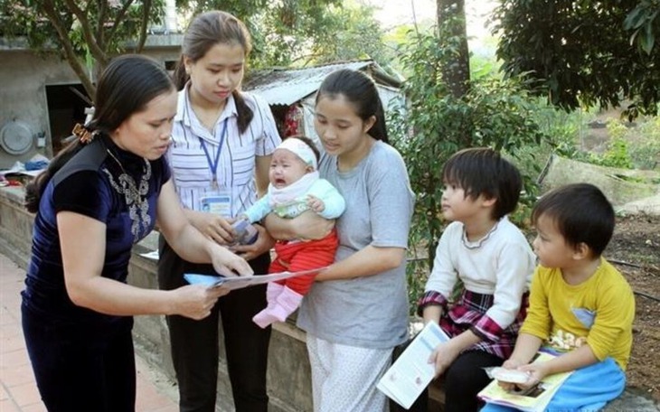 Bộ Chính trị yêu cầu "không xử lý kỷ luật trường hợp sinh con thứ 3 trở lên"