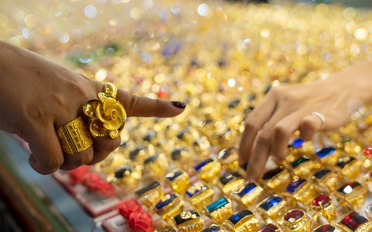 Giá vàng hôm nay ngày 19/2 tăng sốc giá vàng nhẫn và miếng