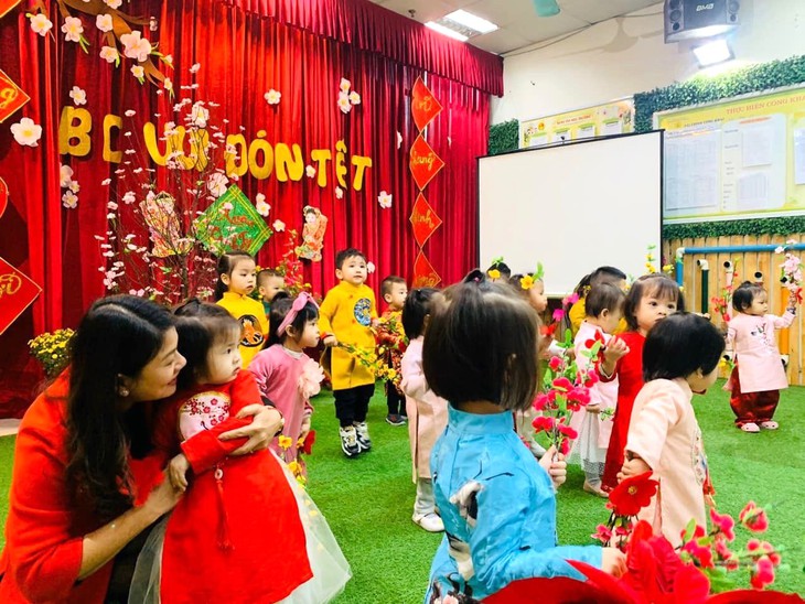 Hôm nay, học sinh nhiều địa phương trở lại trường sau nghỉ Tết Ất Tỵ- Ảnh 1.