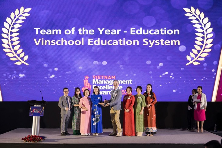 Vinschool nhận thêm giải thưởng quốc tế danh giá 'Đội ngũ lãnh đạo xuất sắc'- Ảnh 1. Vinschool nhận thêm giải thưởng quốc tế danh giá 'Đội ngũ lãnh đạo xuất sắc'- Ảnh 1.