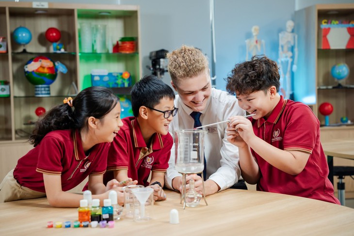 Vinschool nhận thêm giải thưởng quốc tế danh giá 'Đội ngũ lãnh đạo xuất sắc'- Ảnh 2. Vinschool nhận thêm giải thưởng quốc tế danh giá 'Đội ngũ lãnh đạo xuất sắc'- Ảnh 2.