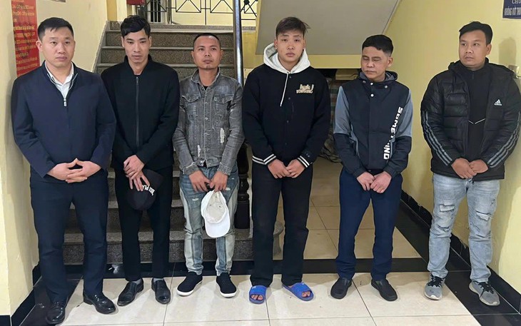 Hà Nội: Bắt nhóm người tạt axit đánh ghen thuê giá 200 triệu đồng