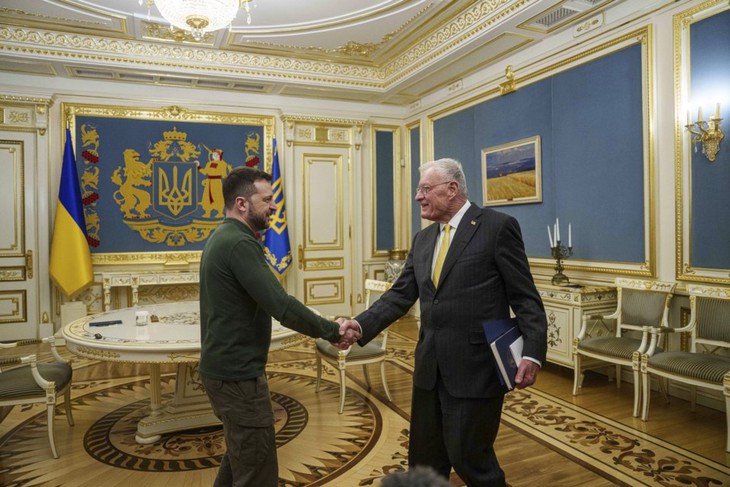 Đặc phái viên Mỹ hủy họp báo với Tổng thống Zelensky- Ảnh 1. Đặc phái viên Mỹ hủy họp báo với Tổng thống Zelensky- Ảnh 1.