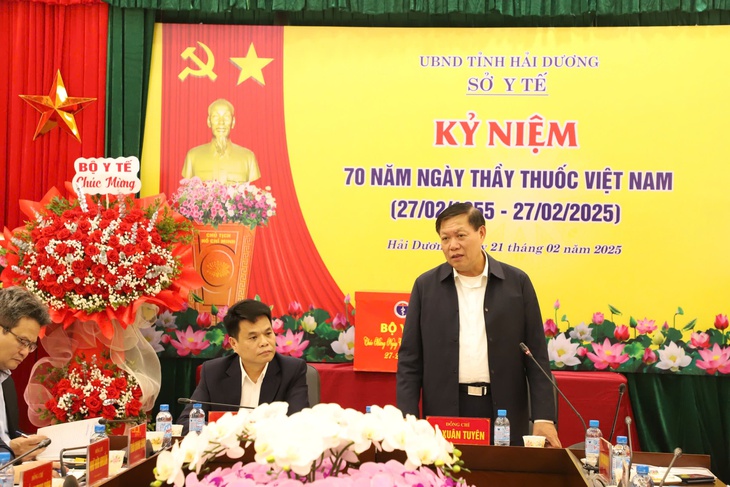 Thứ trưởng Đỗ Xuân Tuyên: Y tế Hải Dương cần tiếp tục đổi mới chất lượng khám chữa bệnh, đẩy mạnh chuyển đổi số- Ảnh 1. Thứ trưởng Đỗ Xuân Tuyên: Y tế Hải Dương cần tiếp tục đổi mới chất lượng khám chữa bệnh, đẩy mạnh chuyển đổi số- Ảnh 1.