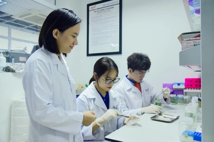 Thêm trường đại học công bố đề thi mẫu kỳ thi đánh giá năng lực năm 2025- Ảnh 1. Thêm trường đại học công bố đề thi mẫu kỳ thi đánh giá năng lực năm 2025- Ảnh 1.