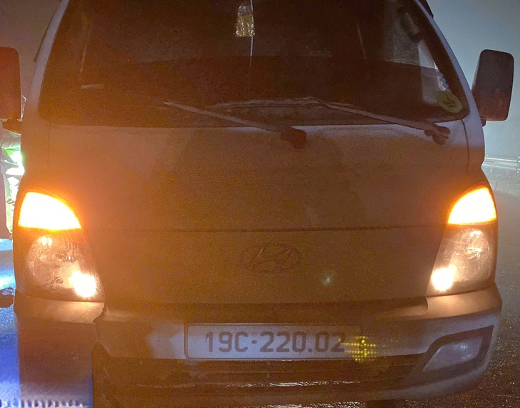 Đi bộ trên đường cao tốc, hai mẹ con gặp tai nạn thương tâm- Ảnh 1. Đi bộ trên đường cao tốc, hai mẹ con gặp tai nạn thương tâm- Ảnh 1.