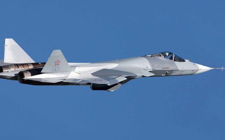 Su-57 bất ngờ hạ cánh tại Iran