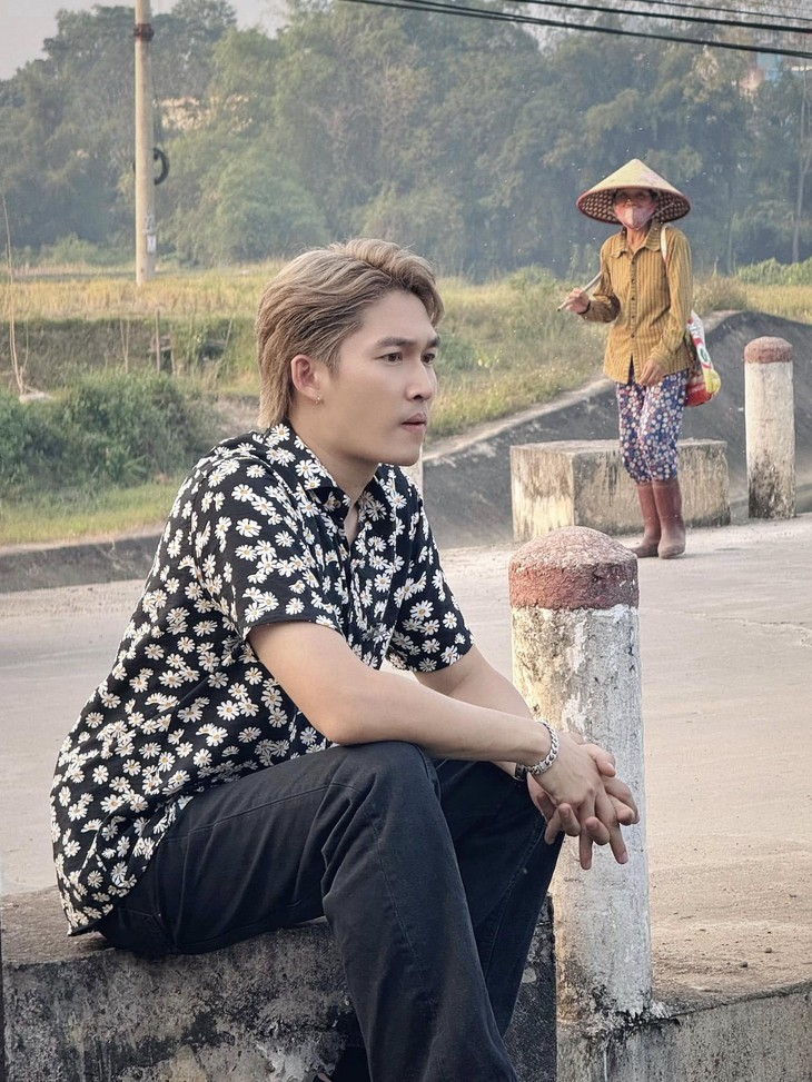 Phim có Võ Hoài Nam, Đình Tú gây tranh cãi vì một chi tiết- Ảnh 5. Phim có Võ Hoài Nam, Đình Tú gây tranh cãi vì một chi tiết- Ảnh 5.