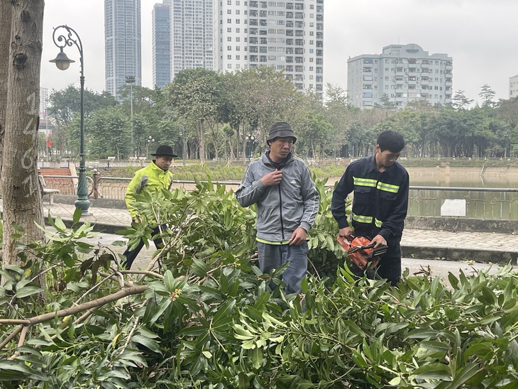 Hiện trạng Công viên Cầu Giấy đang được cải tạo sau nhiều năm xuống cấp- Ảnh 5.