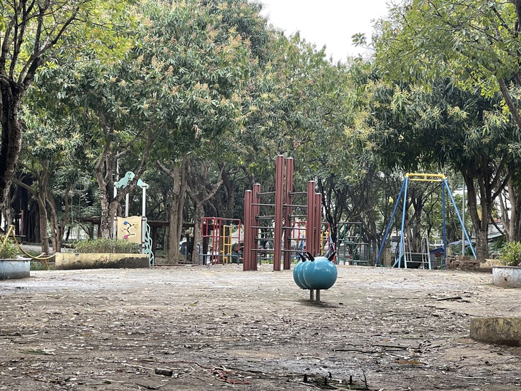 Hiện trạng Công viên Cầu Giấy đang được cải tạo sau nhiều năm xuống cấp- Ảnh 11.