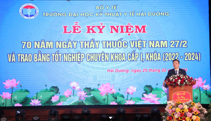 Trường ĐH Kỹ thuật Y tế Hải Dương tổ chức Kỷ niệm 70 năm ngày Thầy thuốc Việt Nam và trao bằng tốt nghiệp khóa CKI đầu tiên- Ảnh 1.