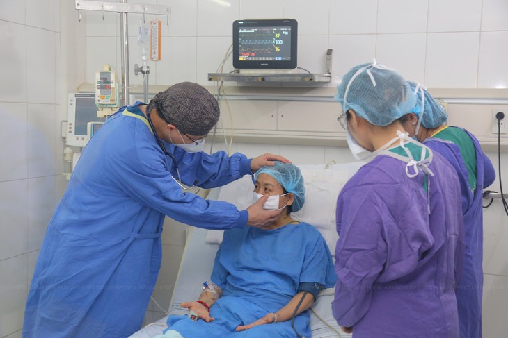 Lần đầu ghép gan thành công cho bệnh nhân hôn mê- Ảnh 1.