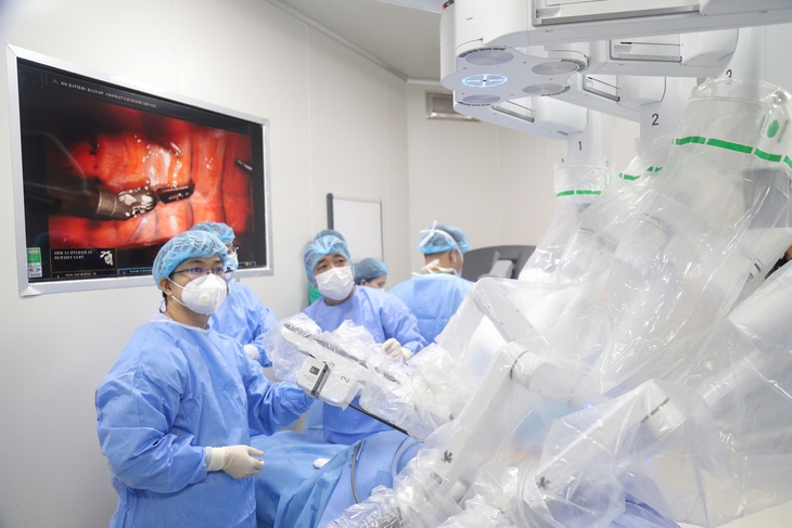 Tiến bộ của phẫu thuật nội soi robot xâm lấn tối thiểu trong điều trị ung thư thực quản- Ảnh 1. Tiến bộ của phẫu thuật nội soi robot xâm lấn tối thiểu trong điều trị ung thư thực quản- Ảnh 1.