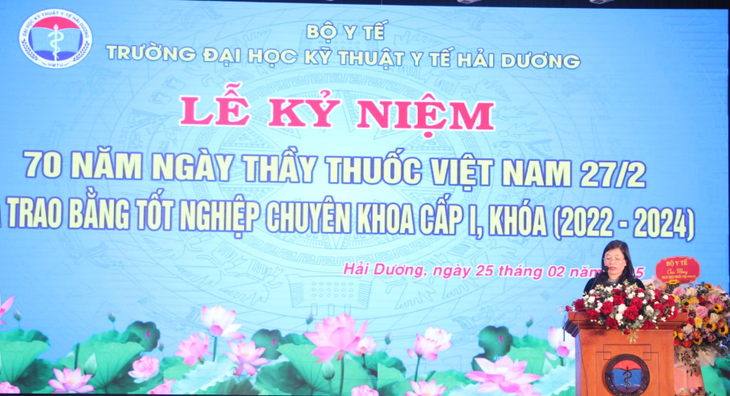 Trường ĐH Kỹ thuật Y tế Hải Dương tổ chức Kỷ niệm 70 năm ngày Thầy thuốc Việt Nam và trao bằng tốt nghiệp khóa CKI đầu tiên- Ảnh 4.