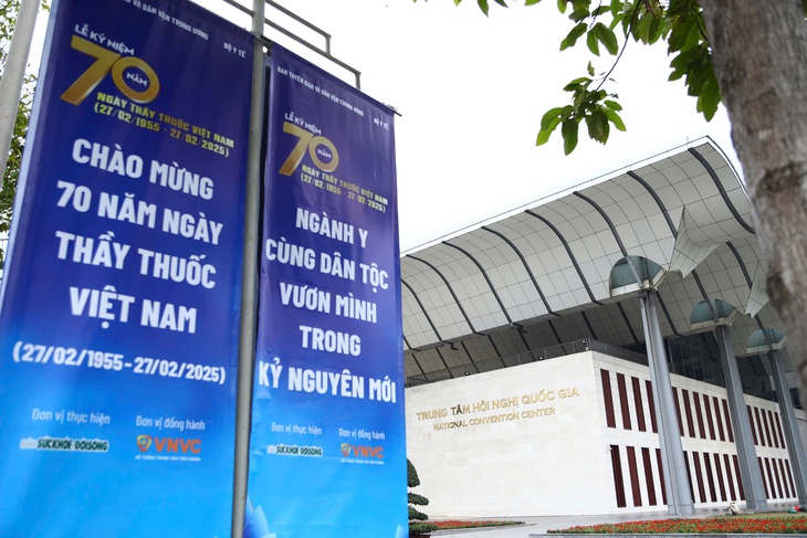 Lễ Kỷ niệm 70 năm ngày Thầy thuốc Việt Nam đã sẵn sàng- Ảnh 2. Lễ Kỷ niệm 70 năm ngày Thầy thuốc Việt Nam đã sẵn sàng- Ảnh 2.