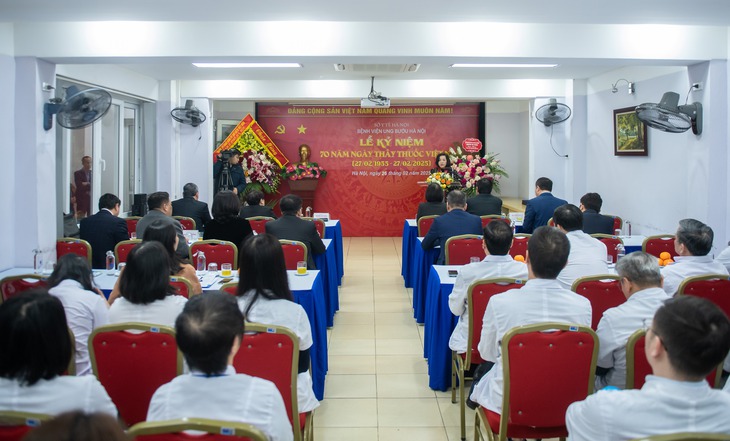 Phó Chủ tịch Quốc hội thăm, chúc mừng Viện Vệ sinh dịch tễ Trung ương và BV Ung bướu Hà Nội- Ảnh 3.