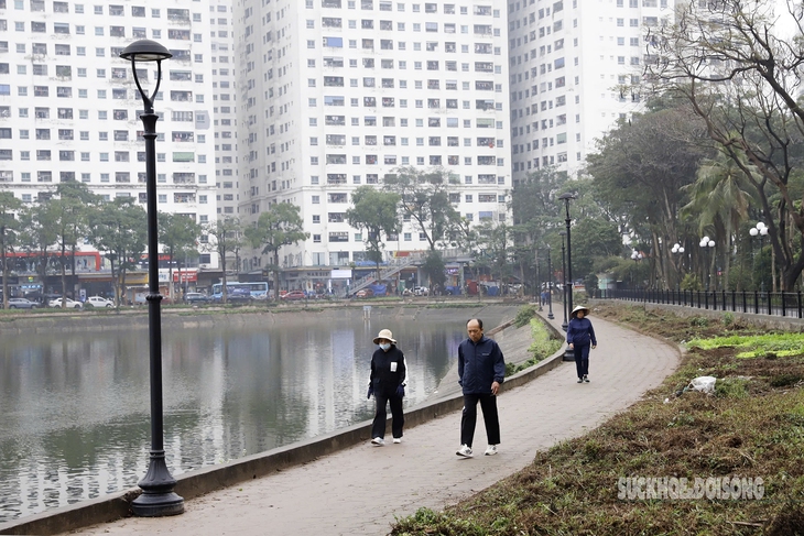 'Hồi sinh' công viên tại khu đô thị đông dân nhất Thủ đô- Ảnh 1.