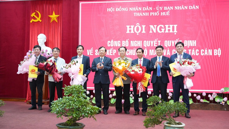 Huế có thêm Phó Chủ tịch UBND, bổ nhiệm nhiều lãnh đạo sở sau sắp xếp bộ máy- Ảnh 6. Huế có thêm Phó Chủ tịch UBND, bổ nhiệm nhiều lãnh đạo sở sau sắp xếp bộ máy- Ảnh 6.