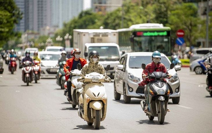 Miền Bắc chuyển nắng từ ngày mai, kết thúc chuỗi nồm ẩm dài ngày- Ảnh 2. Miền Bắc chuyển nắng từ ngày mai, kết thúc chuỗi nồm ẩm dài ngày- Ảnh 2.