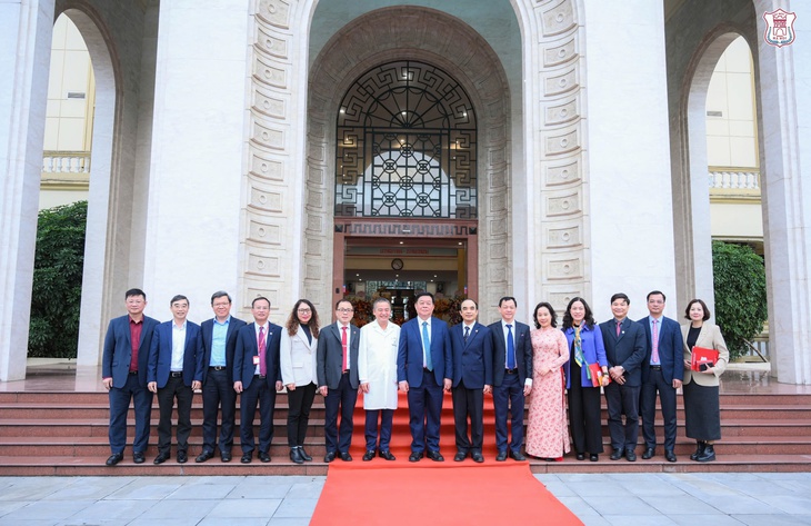 Phát triển Trường đại học Y Hà Nội vững mạnh toàn diện, ngang tầm các cơ sở nghiên cứu, đào tạo Y khoa hàng đầu khu vực, thế giới- Ảnh 7.