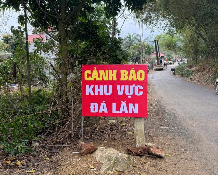 Vụ đá núi lăn đè nhà trong đêm: Thoát chết thần kỳ trong gang tấc- Ảnh 4.
