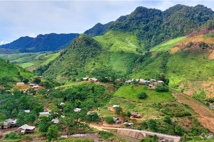Chàng trai người Khùa rời bản học y trở thành bác sĩ về chăm sóc đồng bào- Ảnh 4. Chàng trai người Khùa rời bản học y trở thành bác sĩ về chăm sóc đồng bào- Ảnh 4.