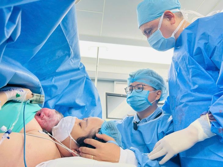 Bước tiến của ngành Tim mạch nhi khoa Việt Nam: Can thiệp thông tim xuyên bào thai- Ảnh 1. Bước tiến của ngành Tim mạch nhi khoa Việt Nam: Can thiệp thông tim xuyên bào thai- Ảnh 1.