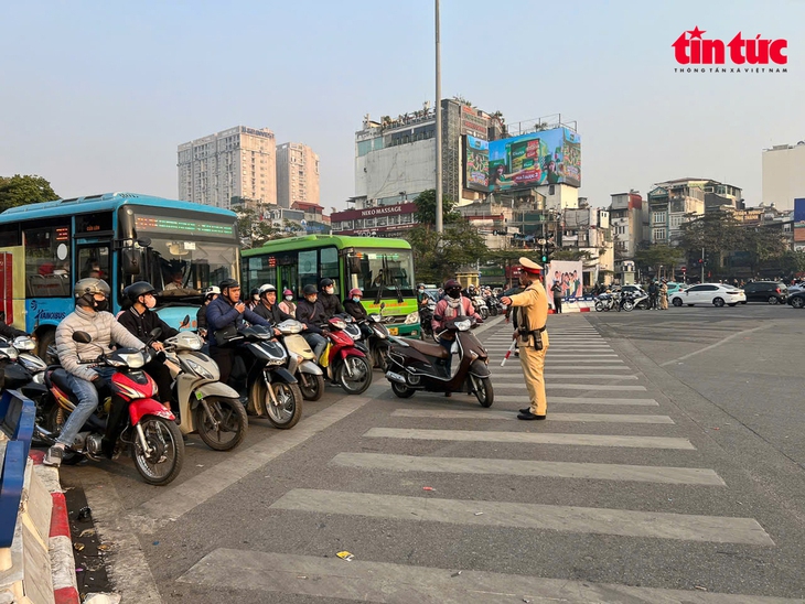 Sau 2 tháng triển khai Nghị định 168: Ý thức được nâng lên, tai nạn giảm rõ rệt- Ảnh 1. Sau 2 tháng triển khai Nghị định 168: Ý thức được nâng lên, tai nạn giảm rõ rệt- Ảnh 1.