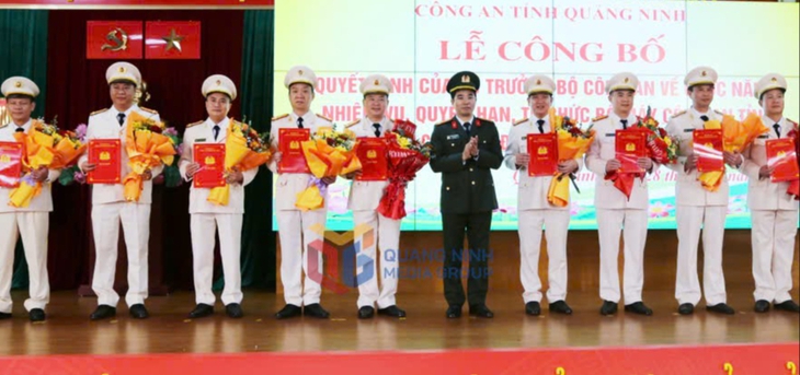 Công an Quảng Ninh công bố các quyết định về tổ chức bộ máy, công tác cán bộ- Ảnh 1.