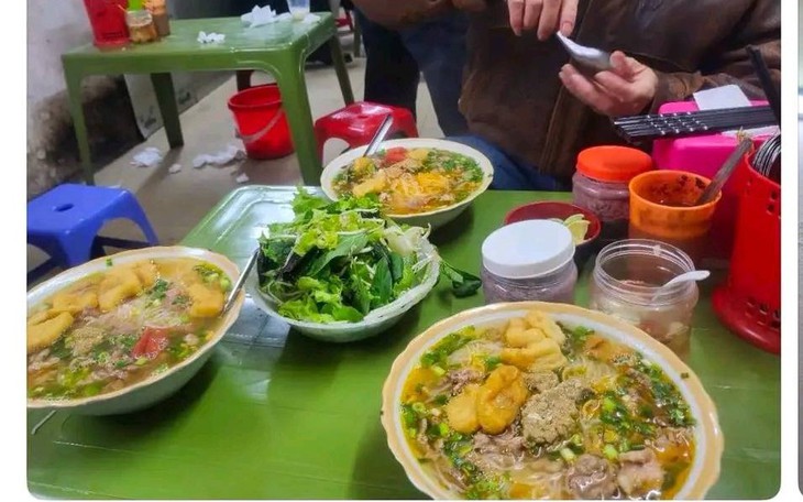 Bài học lớn cho chủ quán bún riêu ở Bạch Mai sau lần "đùa" không đúng lúc