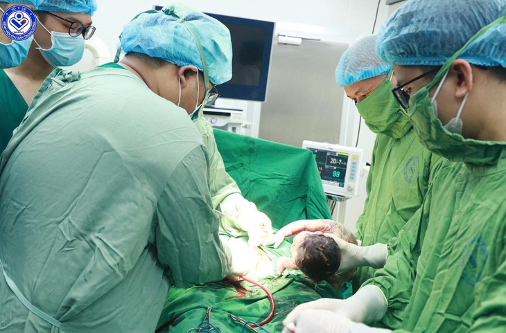 Hành trình kiên cường và xúc động của người phụ nữ mang thai mắc ung thư cổ tử cung- Ảnh 1. Hành trình kiên cường và xúc động của người phụ nữ mang thai mắc ung thư cổ tử cung- Ảnh 1.