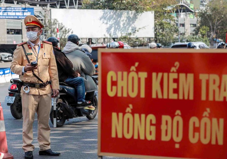 Hà Nội dự kiến tăng 2 lần mức tiền phạt so với Nghị định số 168 với một số vi phạm- Ảnh 1. Hà Nội dự kiến tăng 2 lần mức tiền phạt so với Nghị định số 168 với một số vi phạm- Ảnh 1.