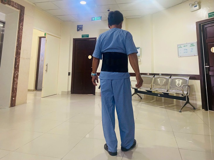 Dứt điểm tê chân, đi lại dễ dàng chỉ sau 2 ngày phẫu thuật- Ảnh 2. Dứt điểm tê chân, đi lại dễ dàng chỉ sau 2 ngày phẫu thuật- Ảnh 2.