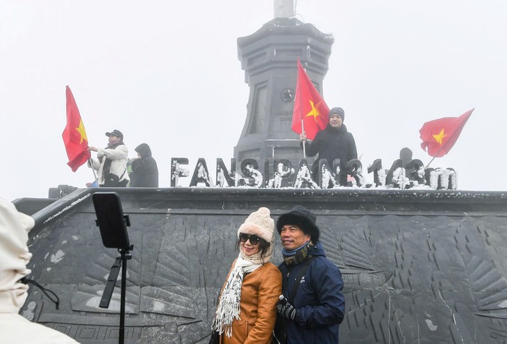 Đỉnh Fansipan được dự báo sẽ có băng tuyết vào cuối tuần này- Ảnh 1. Đỉnh Fansipan được dự báo sẽ có băng tuyết vào cuối tuần này- Ảnh 1.