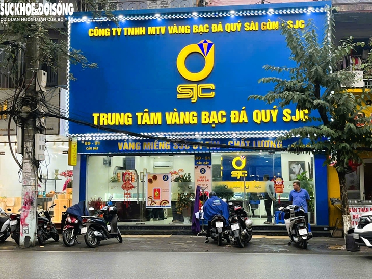 Ngày vía Thần Tài, 'phố vàng' Hải Phòng vắng lặng chưa từng thấy- Ảnh 1.