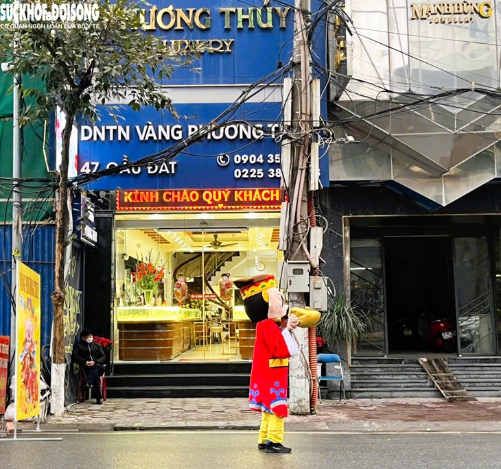 Ngày vía Thần Tài, 'phố vàng' Hải Phòng vắng lặng chưa từng thấy- Ảnh 4.