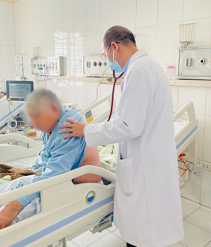 Cụ ông ở Hà Nội mắc cúm mùa phải thở máy, 3 nhóm người cần đặc biệt lưu ý- Ảnh 2. Cụ ông ở Hà Nội mắc cúm mùa phải thở máy, 3 nhóm người cần đặc biệt lưu ý- Ảnh 2.