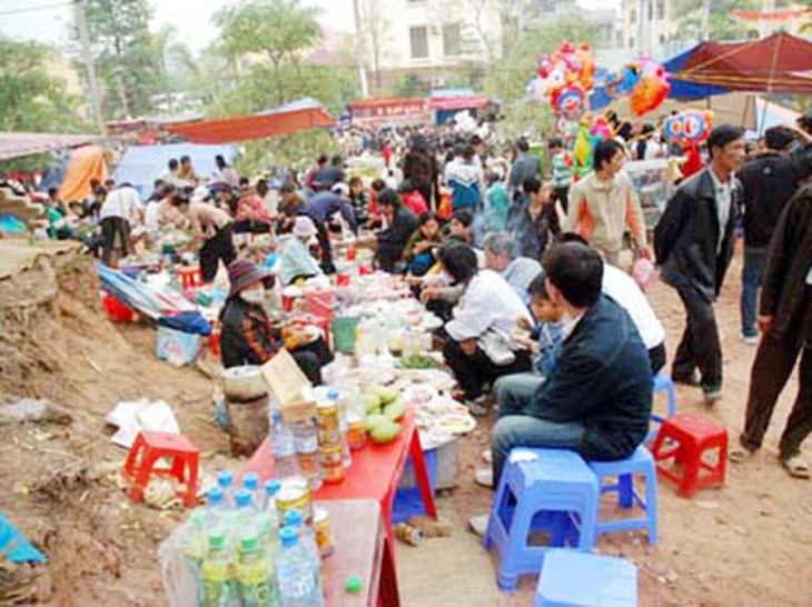 Bộ Y tế: Tăng tần suất kiểm tra đột xuất cơ sở sản xuất, kinh doanh thực phẩm lễ hội xuân- Ảnh 1. Bộ Y tế: Tăng tần suất kiểm tra đột xuất cơ sở sản xuất, kinh doanh thực phẩm lễ hội xuân- Ảnh 1.