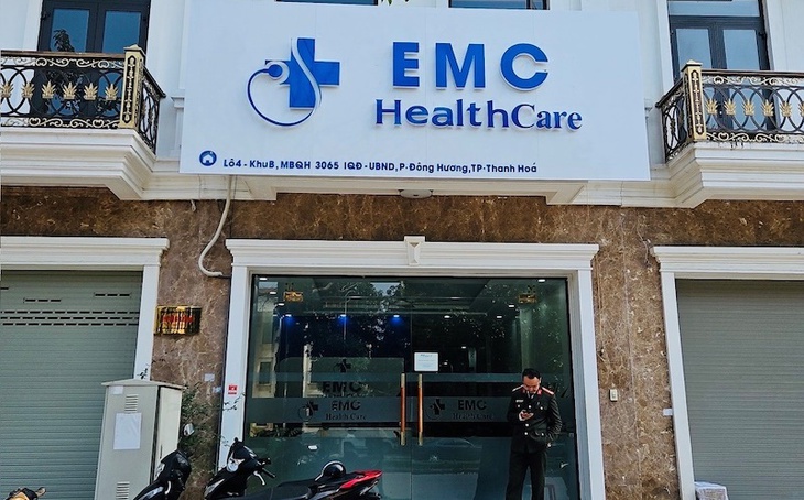 Méo miệng, hoại tử da bụng vì tin lời quảng cáo làm đẹp trên mạng xã hội- Ảnh 3. Méo miệng, hoại tử da bụng vì tin lời quảng cáo làm đẹp trên mạng xã hội- Ảnh 3.