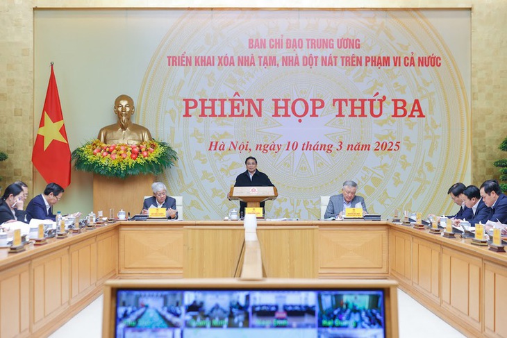 Thủ tướng: Thời gian gấp, mỗi ngày cả nước phải xóa 459 căn nhà tạm, nhà dột nát- Ảnh 1.