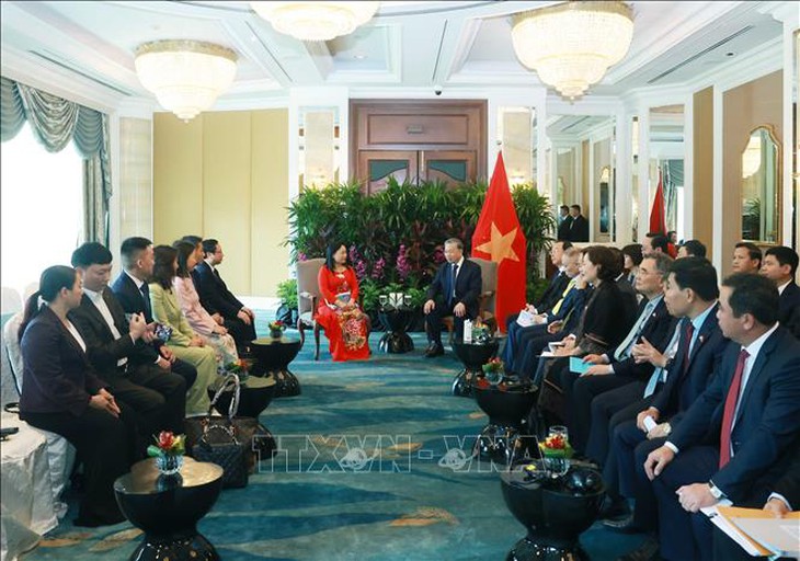 Tổng Bí thư Tô Lâm tiếp lãnh đạo một số tập đoàn, doanh nghiệp hàng đầu của Singapore- Ảnh 12. Tổng Bí thư Tô Lâm tiếp lãnh đạo một số tập đoàn, doanh nghiệp hàng đầu của Singapore- Ảnh 12.
