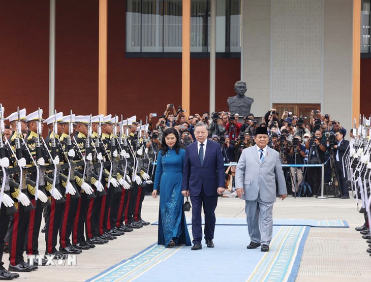 Tổng Bí thư Tô Lâm kết thúc tốt đẹp chuyến thăm Indonesia, Ban Thư ký ASEAN- Ảnh 1. Tổng Bí thư Tô Lâm kết thúc tốt đẹp chuyến thăm Indonesia, Ban Thư ký ASEAN- Ảnh 1.
