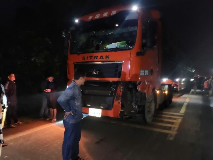 Va chạm xe đầu kéo, hai học sinh lớp 9 tử vong thương tâm- Ảnh 1.