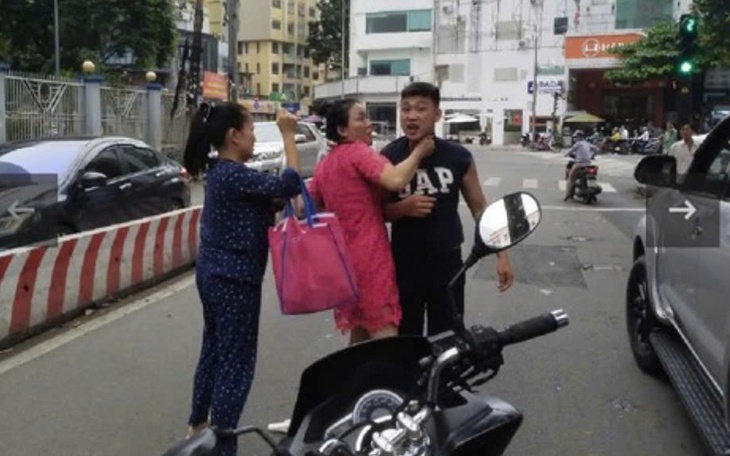Tài xế đánh người trước cổng BV Từ Dũ lãnh 1 năm tù, bồi thường 125 triệu đồng