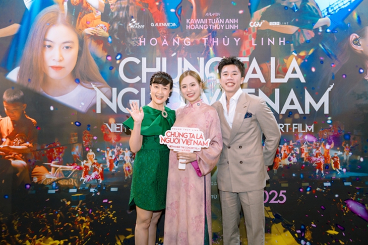 Vợ chồng NSND Công Lý, nghệ sĩ Vân Dung mừng Hoàng Thùy Linh ra mắt 'Chúng ta là người Việt Nam'- Ảnh 5.