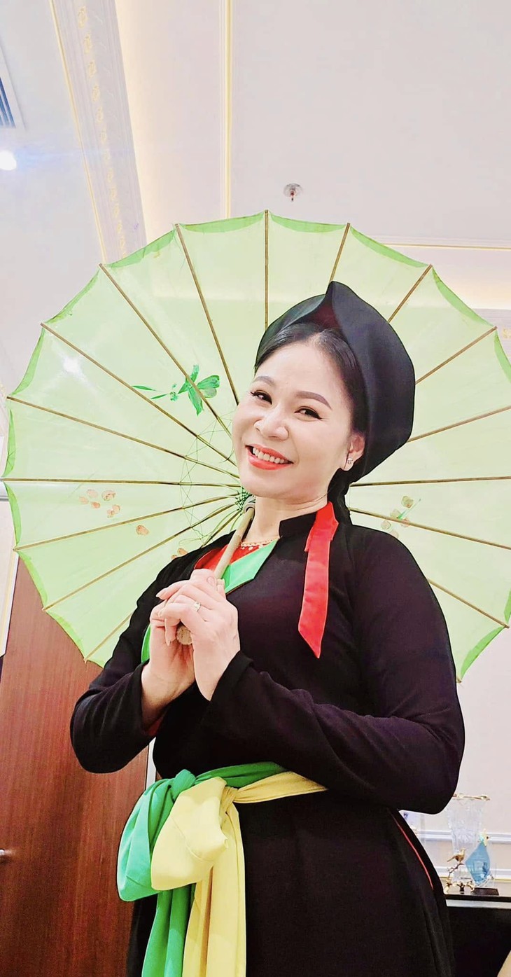 Nữ nghệ sĩ quan họ quê Bắc Ninh đời thực làm Phó Giám đốc nhà hát, cuộc sống yên bình- Ảnh 2. Nữ nghệ sĩ quan họ quê Bắc Ninh đời thực làm Phó Giám đốc nhà hát, cuộc sống yên bình- Ảnh 2.