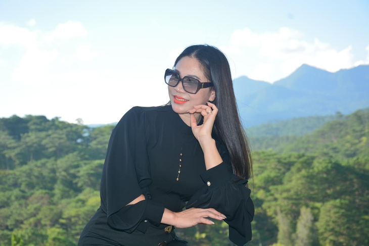 Nữ nghệ sĩ quan họ quê Bắc Ninh đời thực làm Phó Giám đốc nhà hát, cuộc sống yên bình- Ảnh 5. Nữ nghệ sĩ quan họ quê Bắc Ninh đời thực làm Phó Giám đốc nhà hát, cuộc sống yên bình- Ảnh 5.